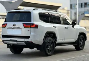 New Toyota Land Cruiser 2024 White