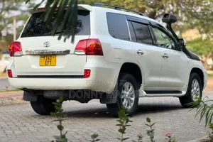 Toyota Land Cruiser 4.5 V8 GXR 2008 White