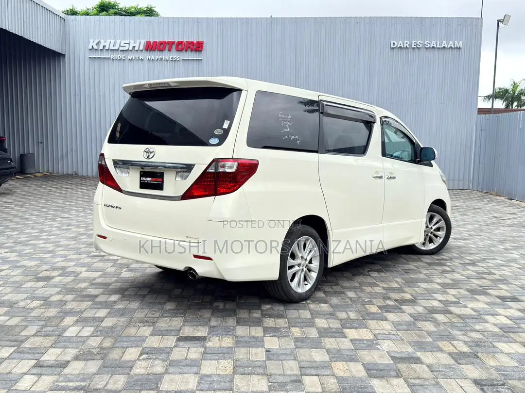 Toyota Alphard 2009 Beige