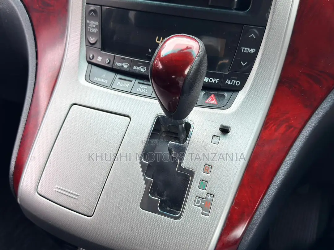 Toyota Alphard 2009 Beige