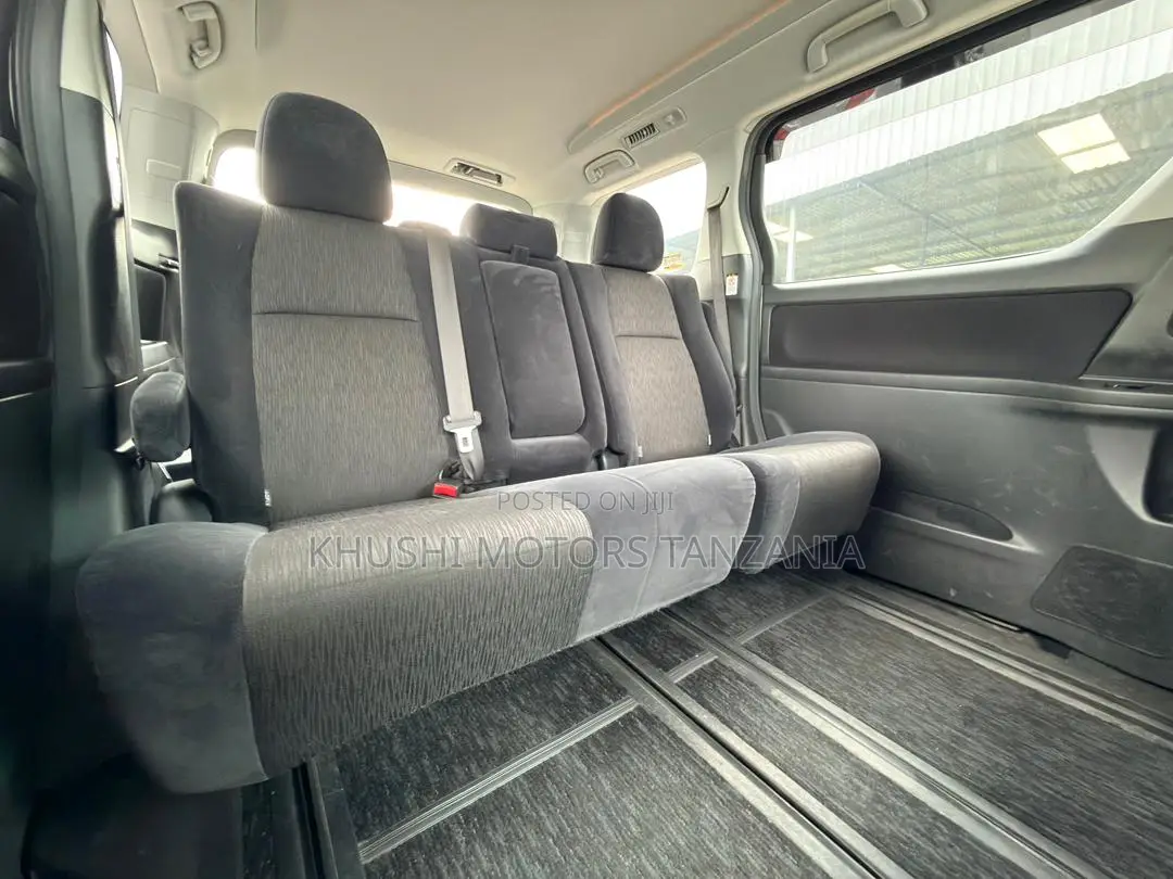 Toyota Alphard 2009 Beige
