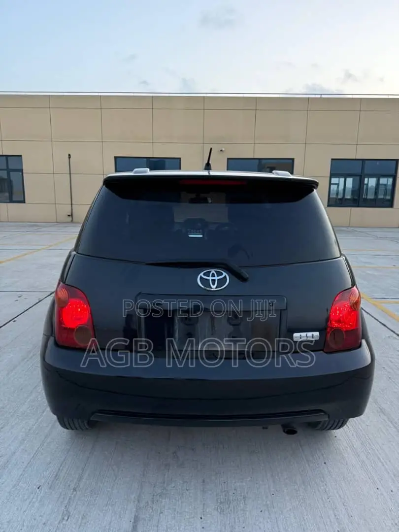 Toyota IST 2004 Black
