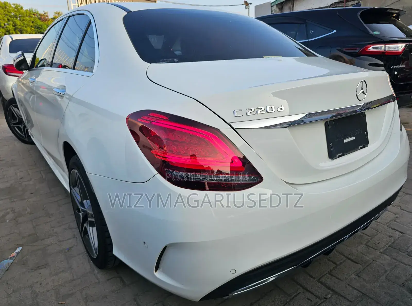 Mercedes-Benz C220 2019 Off white