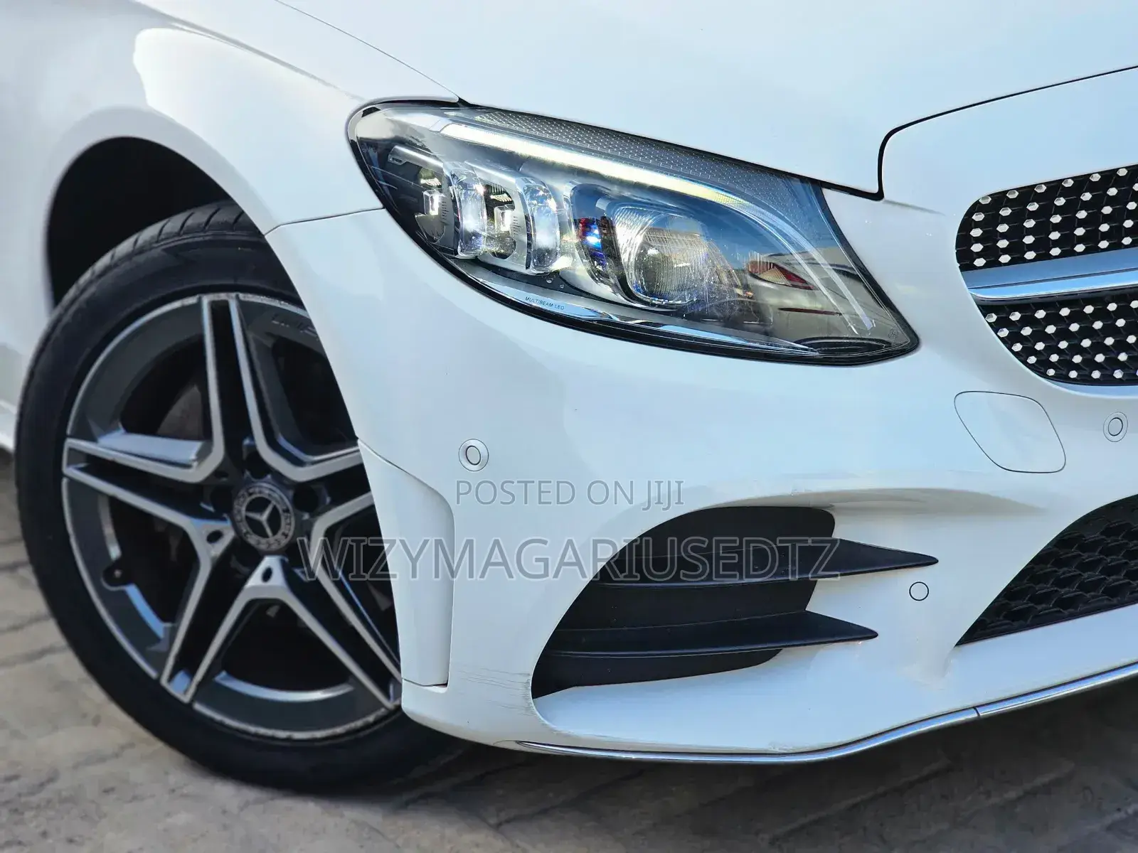 Mercedes-Benz C220 2019 Off white