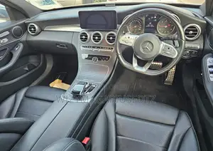 Mercedes-Benz C220 2019 Off white