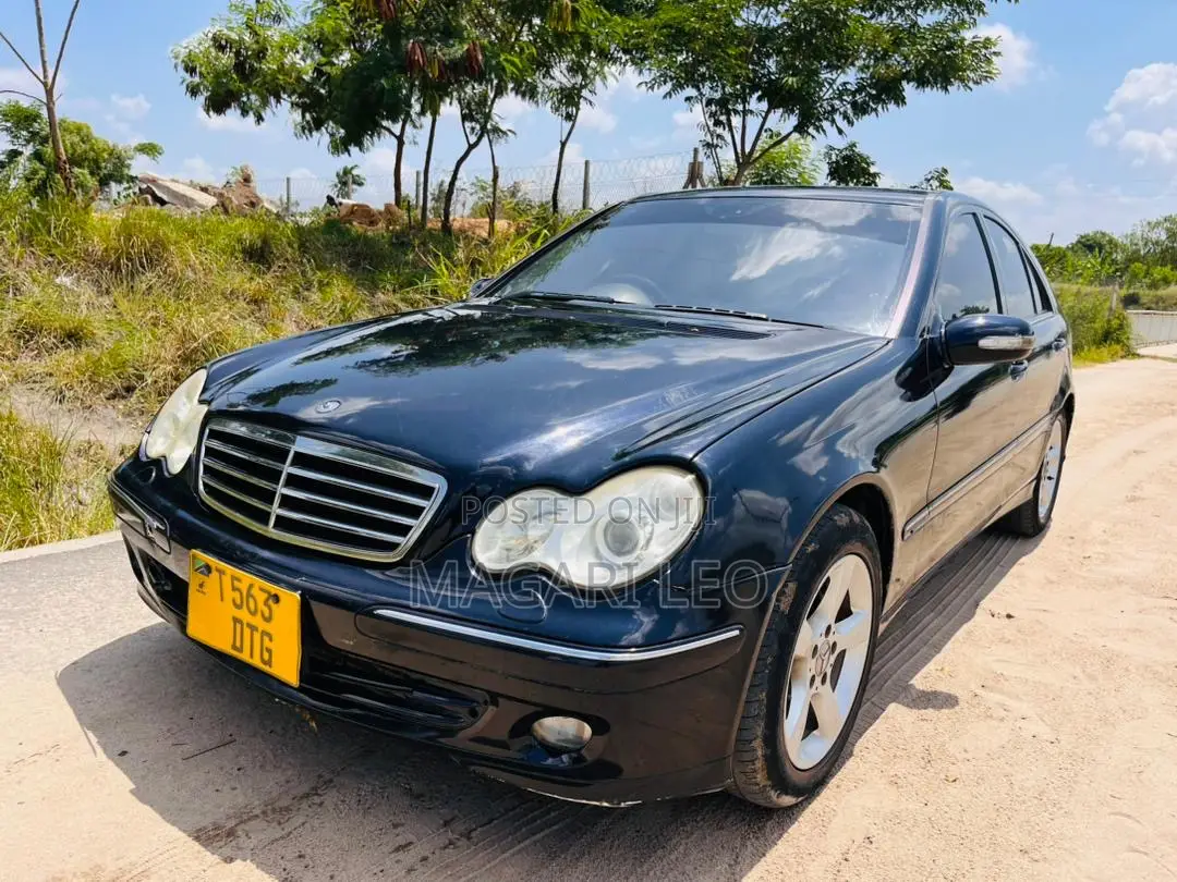 Mercedes-Benz C-Class 2007 Black