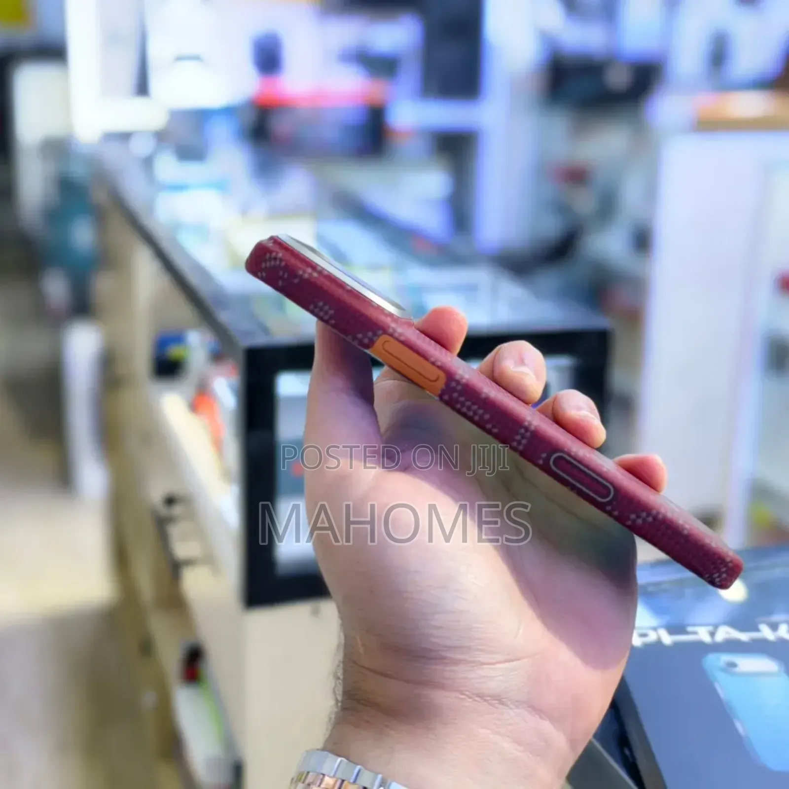 Pitaka 17 Pro Max