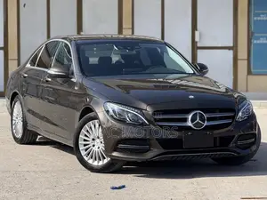 Mercedes-Benz C200 2015 Brown