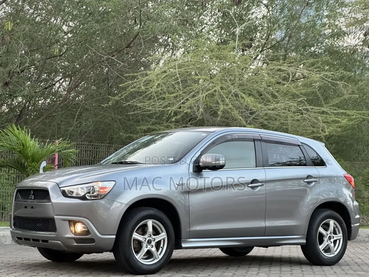 Mitsubishi RVR 2.0 2012 Gray