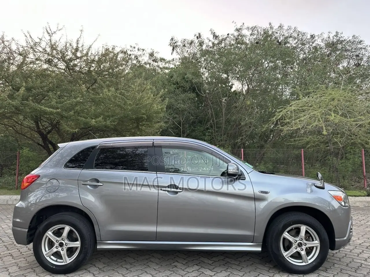Mitsubishi RVR 2.0 2012 Gray