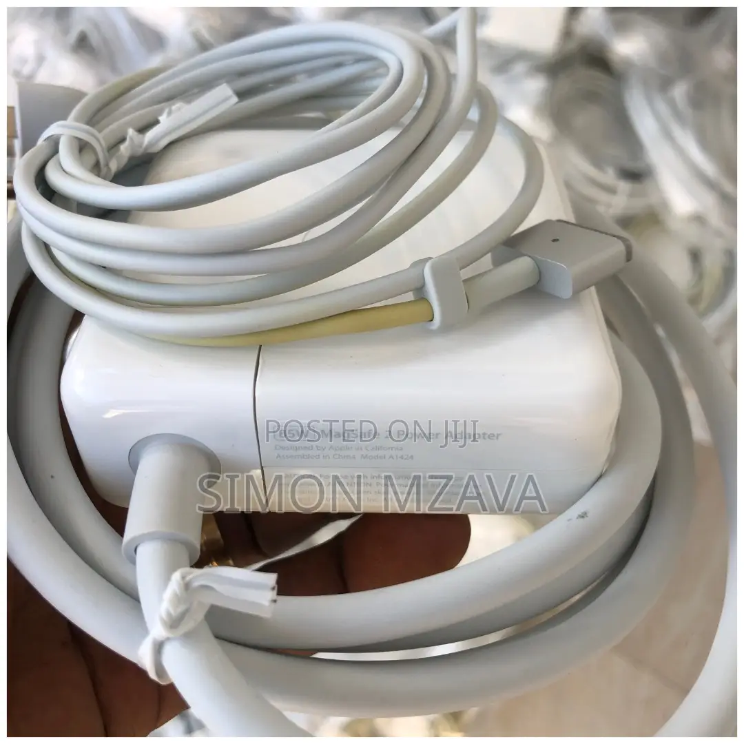 Original Macbook Chargers for Pro 15-Inch (2013–2015).