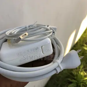Original Macbook Chargers for Pro 15-Inch (2013–2015).