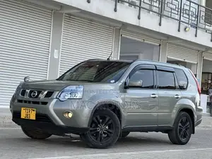 Nissan X-Trail 2010 Gray