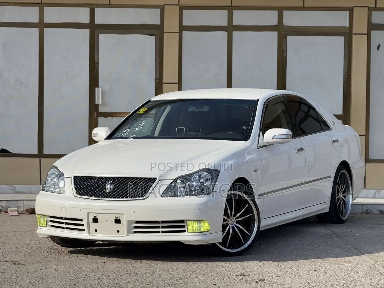 Toyota Crown Royale 2005 White