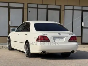 Toyota Crown Royale 2005 White
