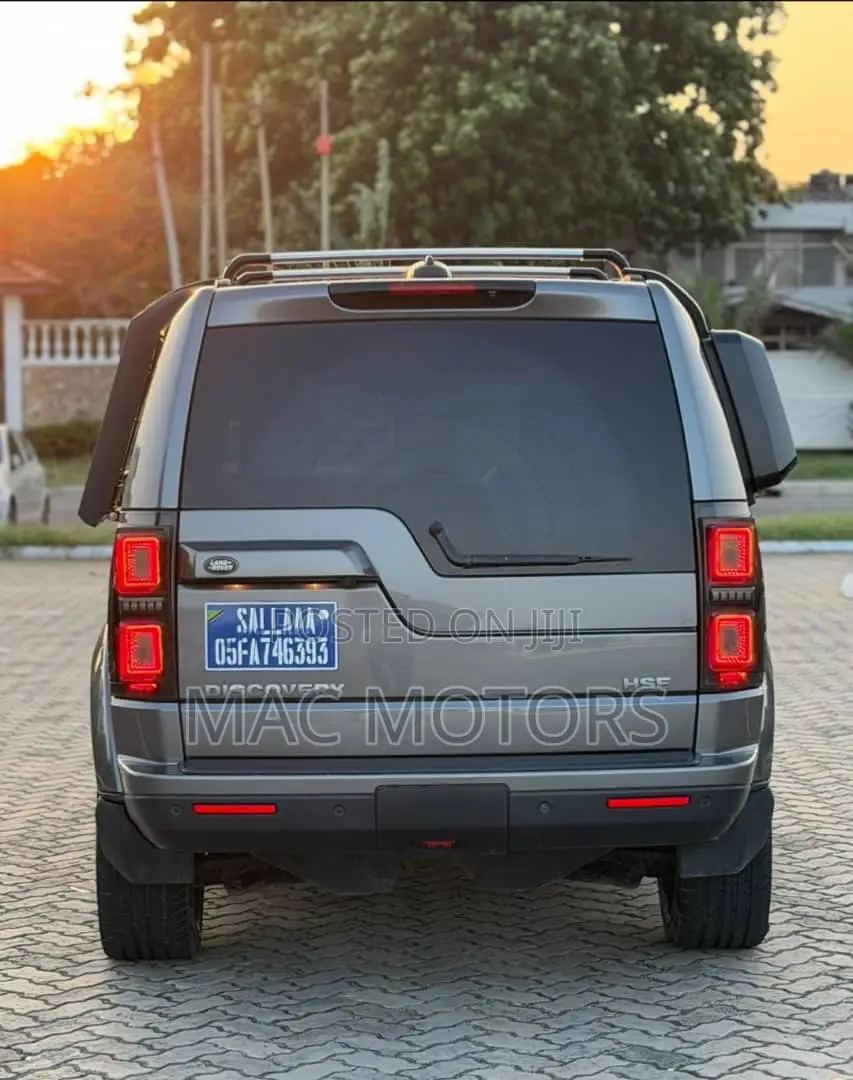 Land Rover Discovery 2015 Gray