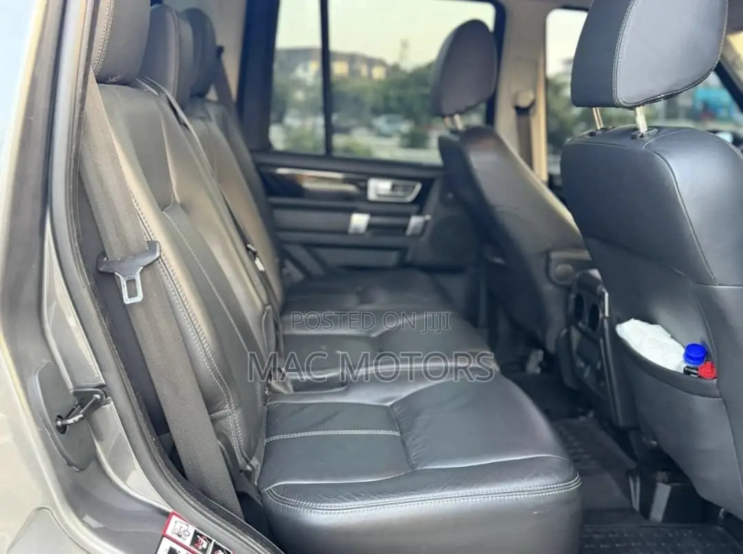 Land Rover Discovery 2015 Gray