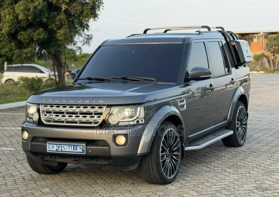 Land Rover Discovery 2015 Gray