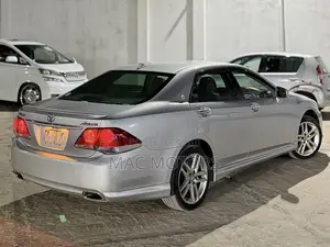 Toyota Crown 2010 Silver