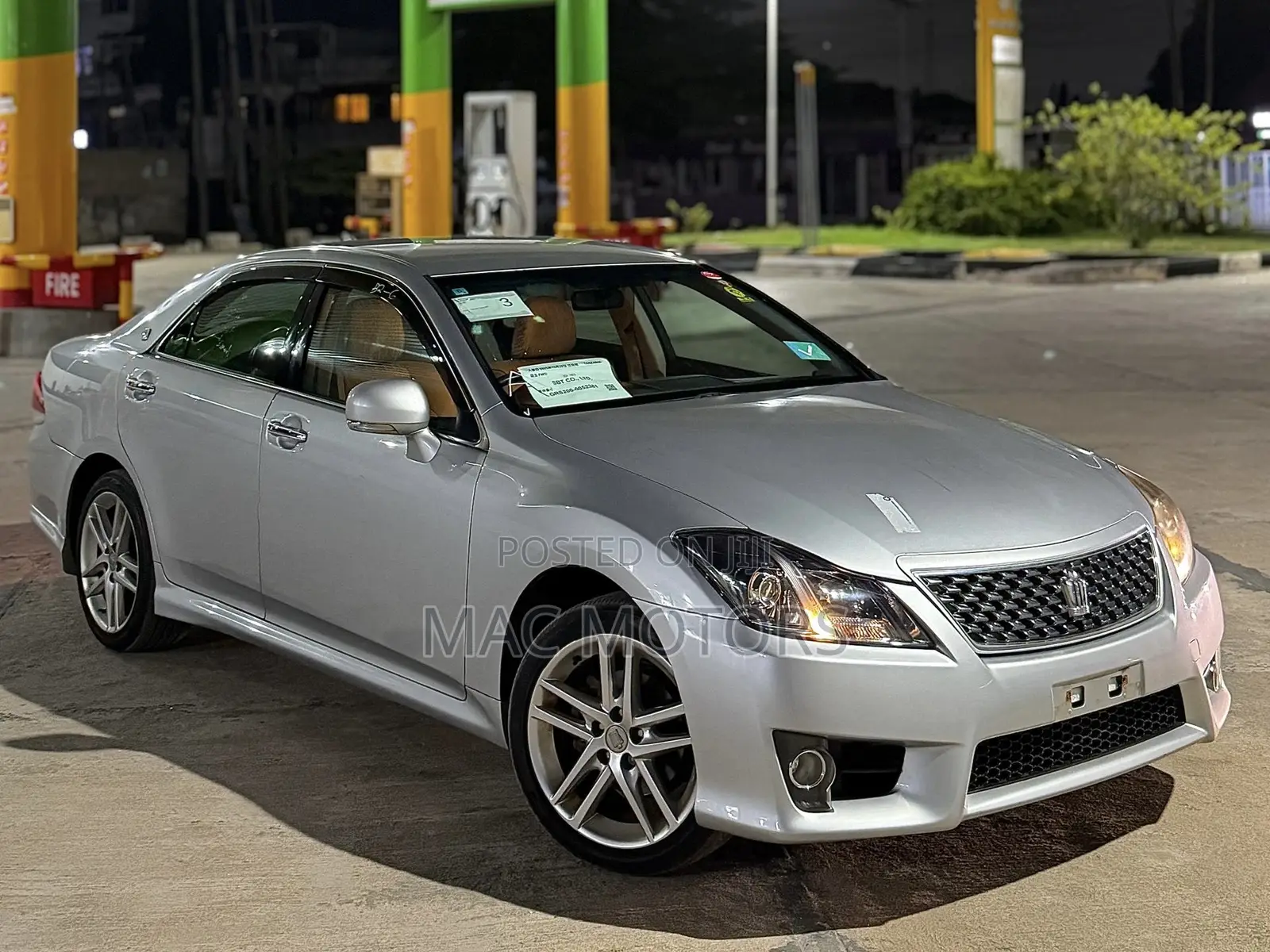 Toyota Crown 2010 Silver
