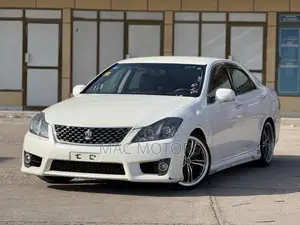 Toyota Crown 2010 White