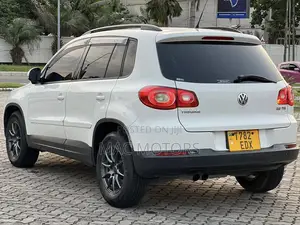 Volkswagen Tiguan 2.0 S 2009 White