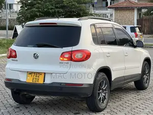 Volkswagen Tiguan 2.0 S 2009 White