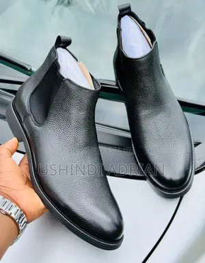 Bold Statement Shoes/Viatu Vinavyojieleza