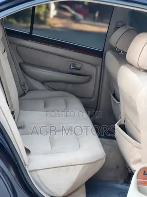 Toyota RAV4 Base FWD 1999 White
