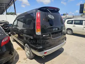 Toyota Noah 2.0 AWD (8 Seater) 2001 Black