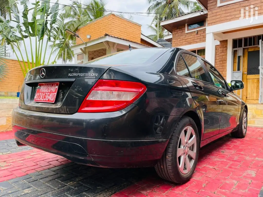 Mercedes-Benz C200 2008 Black