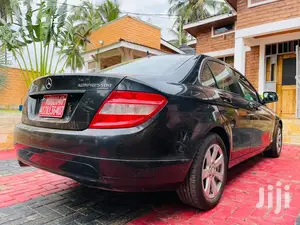 Mercedes-Benz C200 2008 Black