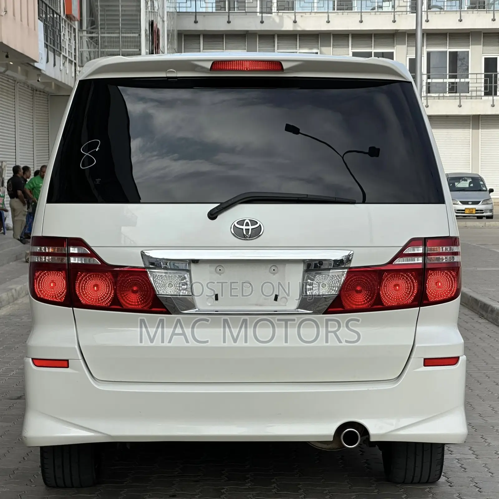 Toyota Alphard 2005 White