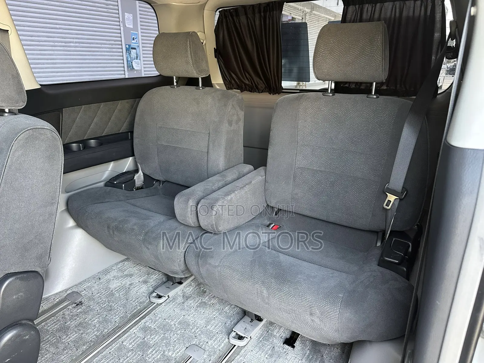 Toyota Alphard 2005 White
