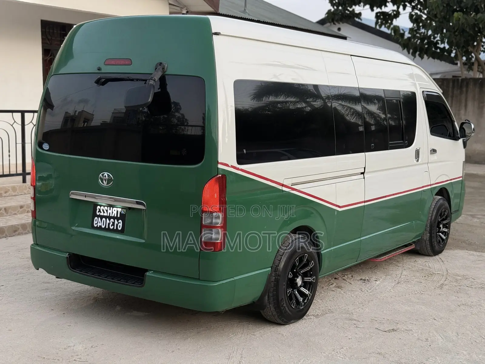 Toyota Grand HiAce 2012 White