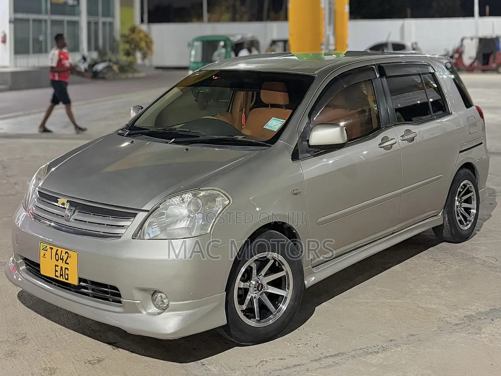 Toyota Raum 1.5 FWD 2006 Silver