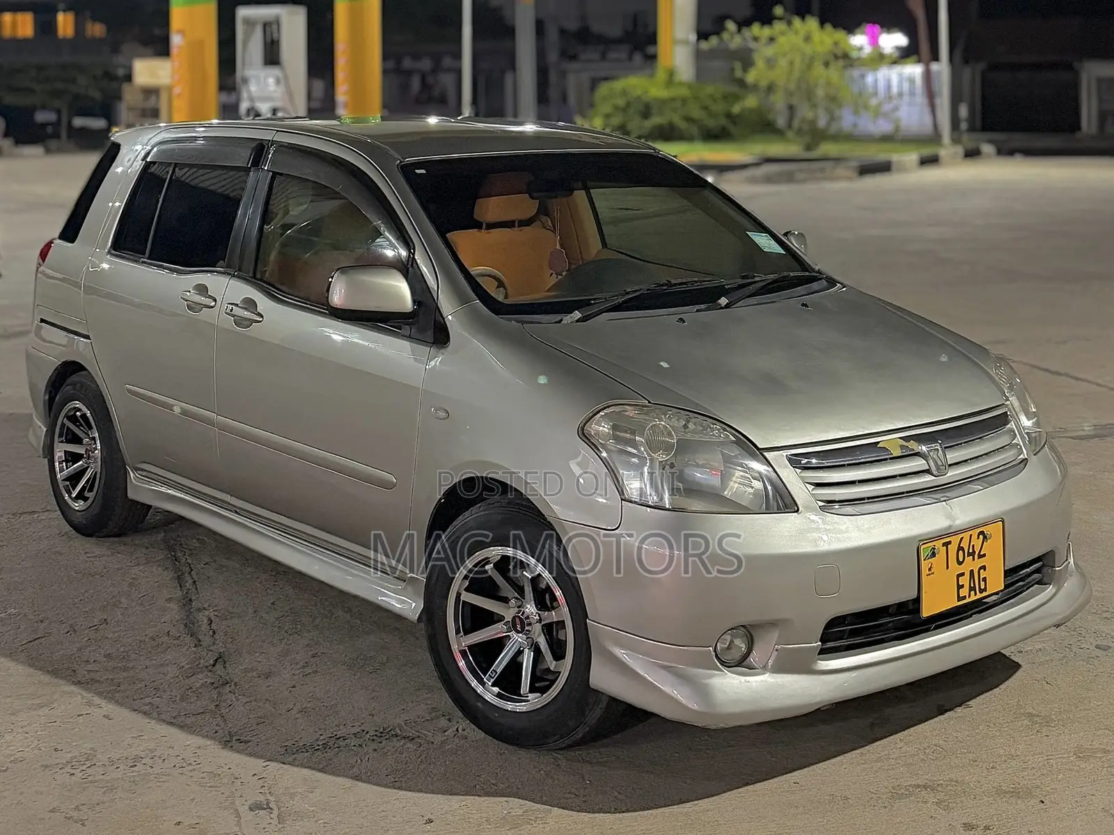 Toyota Raum 1.5 FWD 2006 Silver