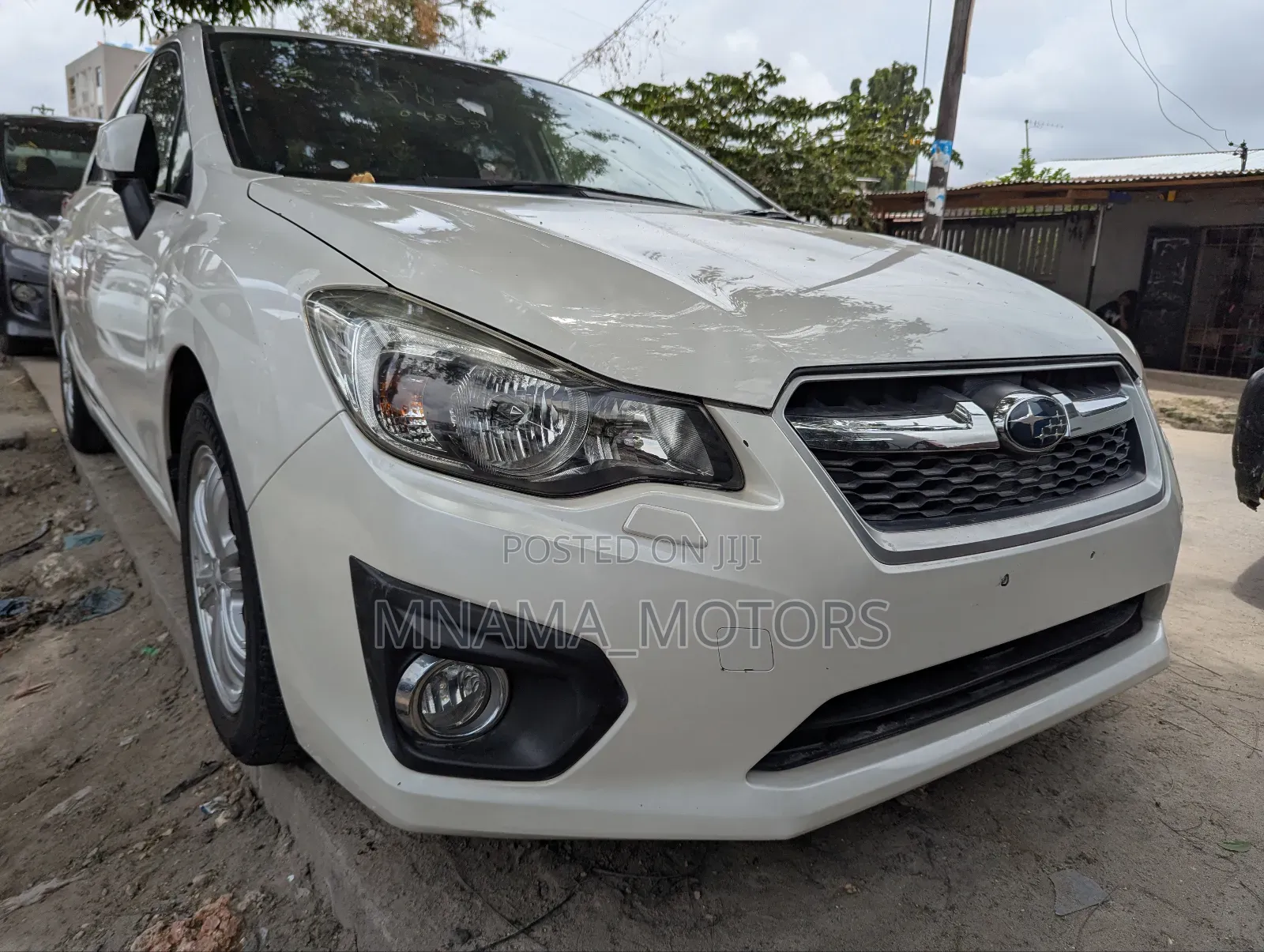 Subaru Impreza 2.0i Premium 5-dr 2013 Pearl