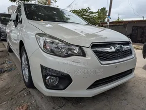 Subaru Impreza 2.0i Premium 5-dr 2013 Pearl