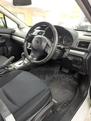 Subaru Impreza 2.0i Premium 5-dr 2013 Pearl