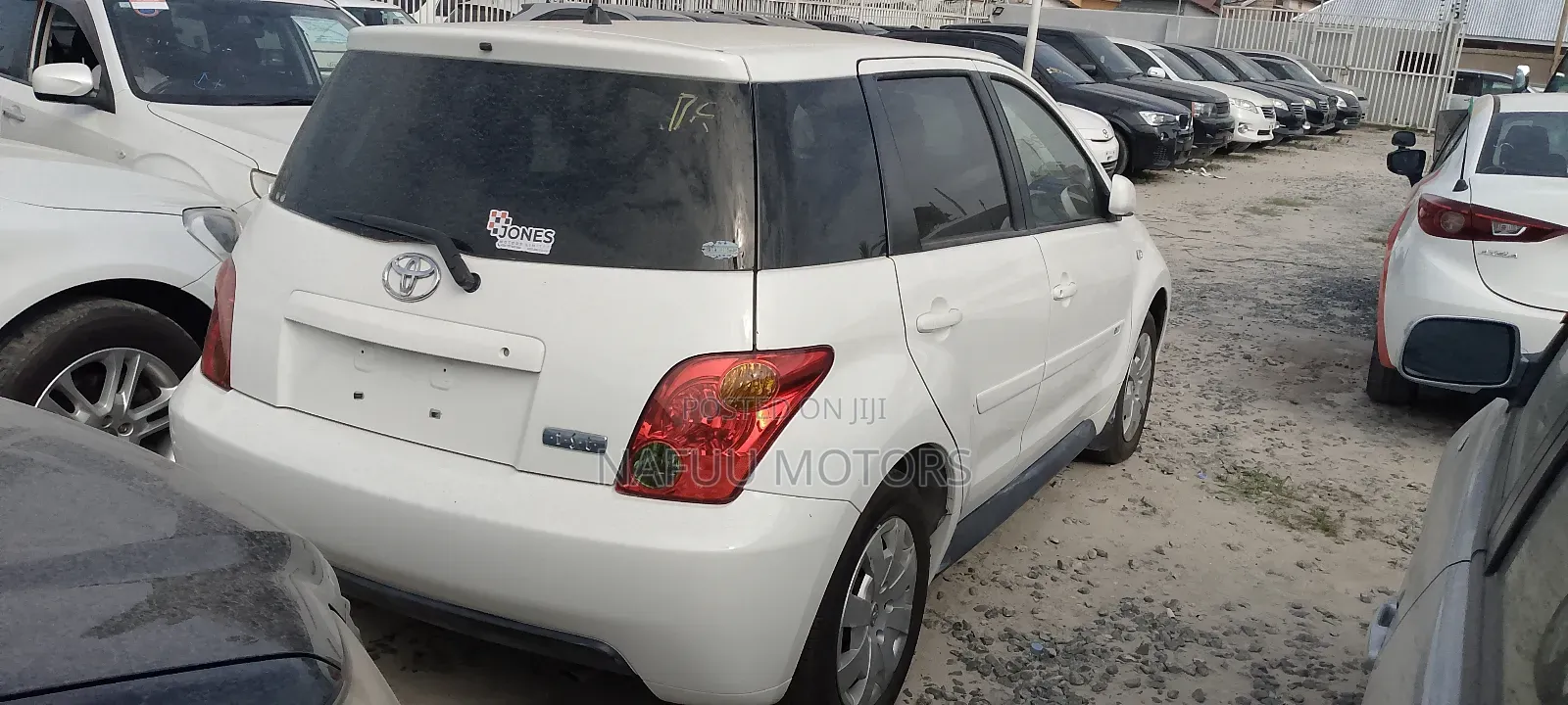 Toyota IST 2002 White
