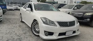 Toyota Crown 2010 White