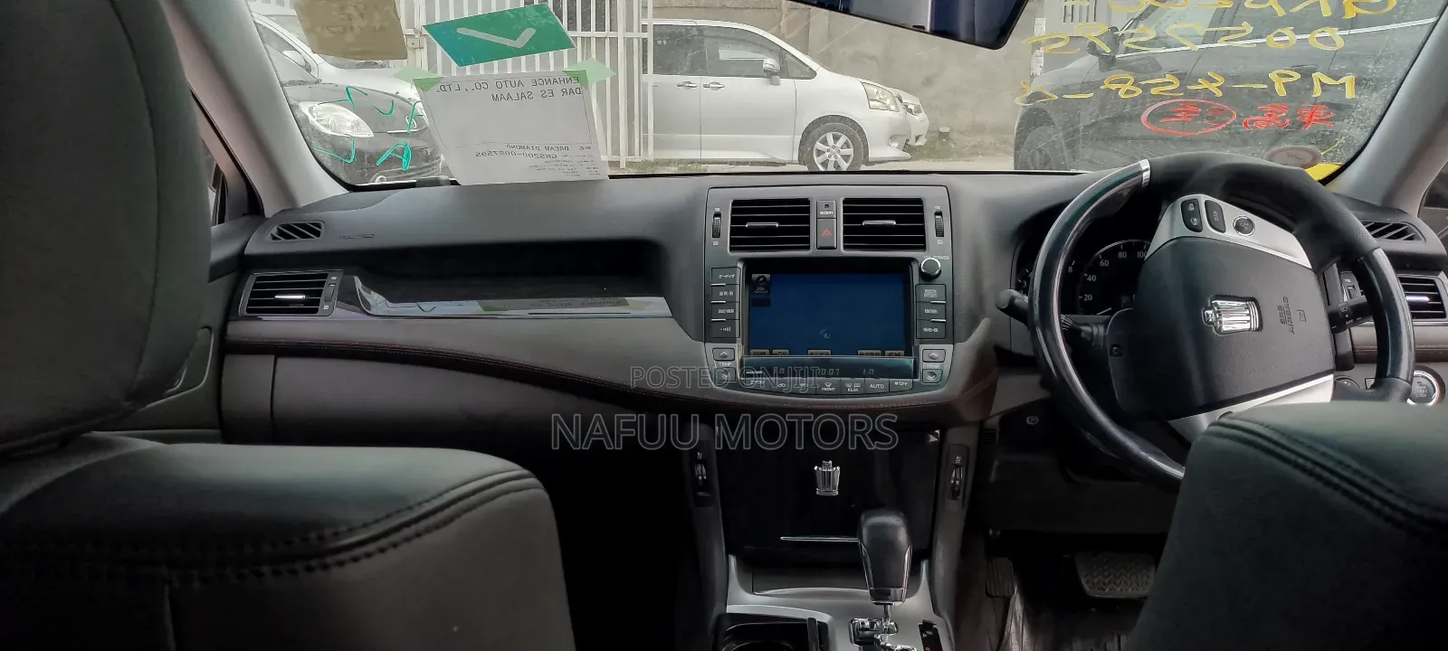 Toyota Crown 2010 White
