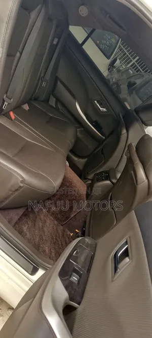 Toyota Crown 2010 White