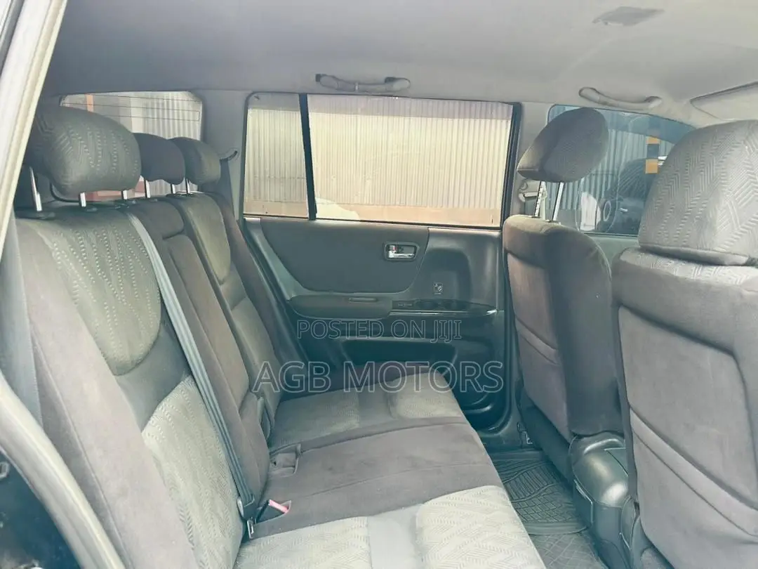 Toyota Kluger 2004 Black