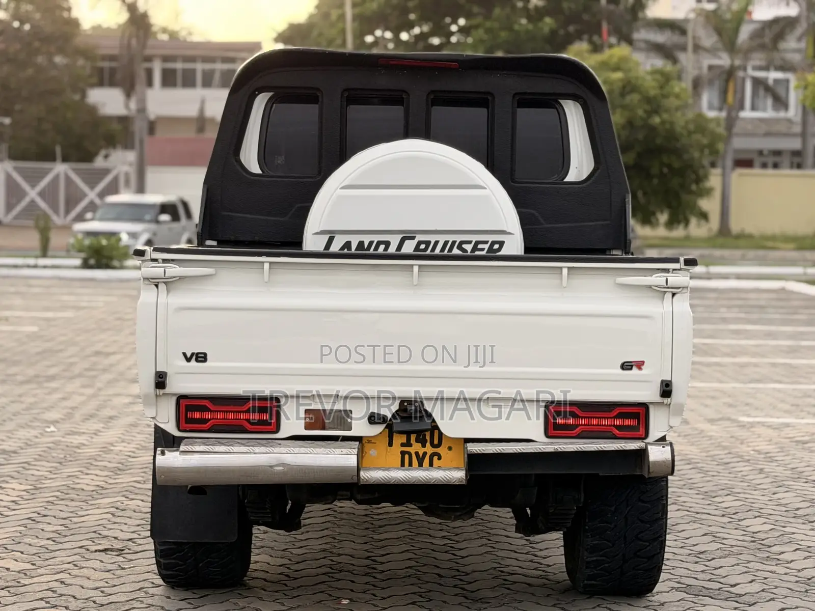 Toyota Land Cruiser 2016 White