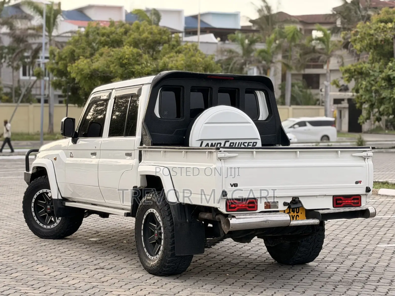 Toyota Land Cruiser 2016 White
