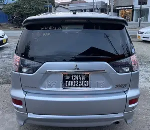 Mitsubishi Outlander 2011 Silver