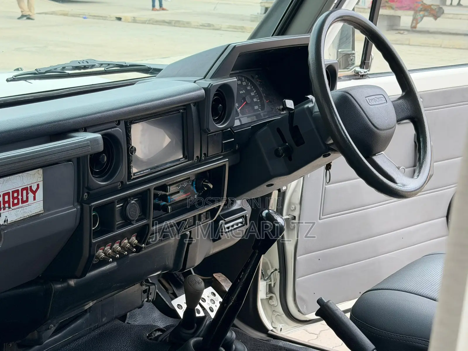 Toyota Land Cruiser 2009 White