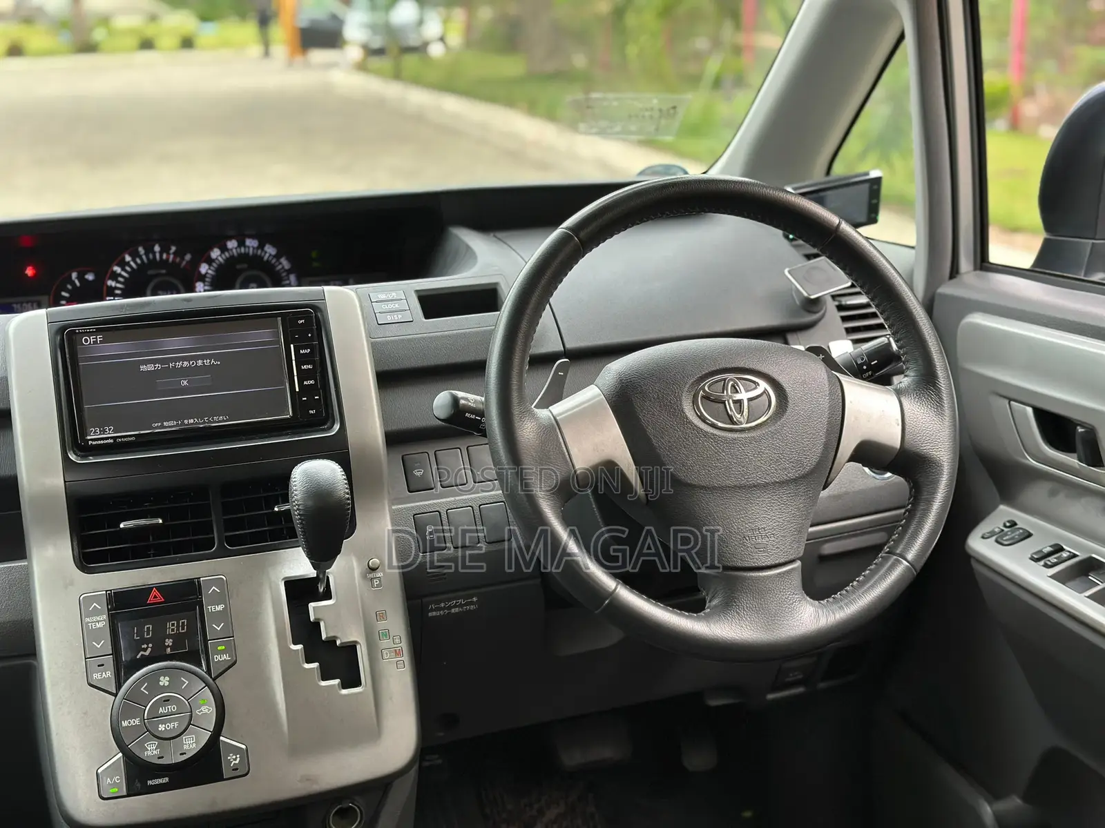 Toyota Noah 2008 Silver